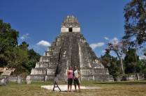 Em frente ao Templo I, o mais famoso de Tikal, na Guatemala